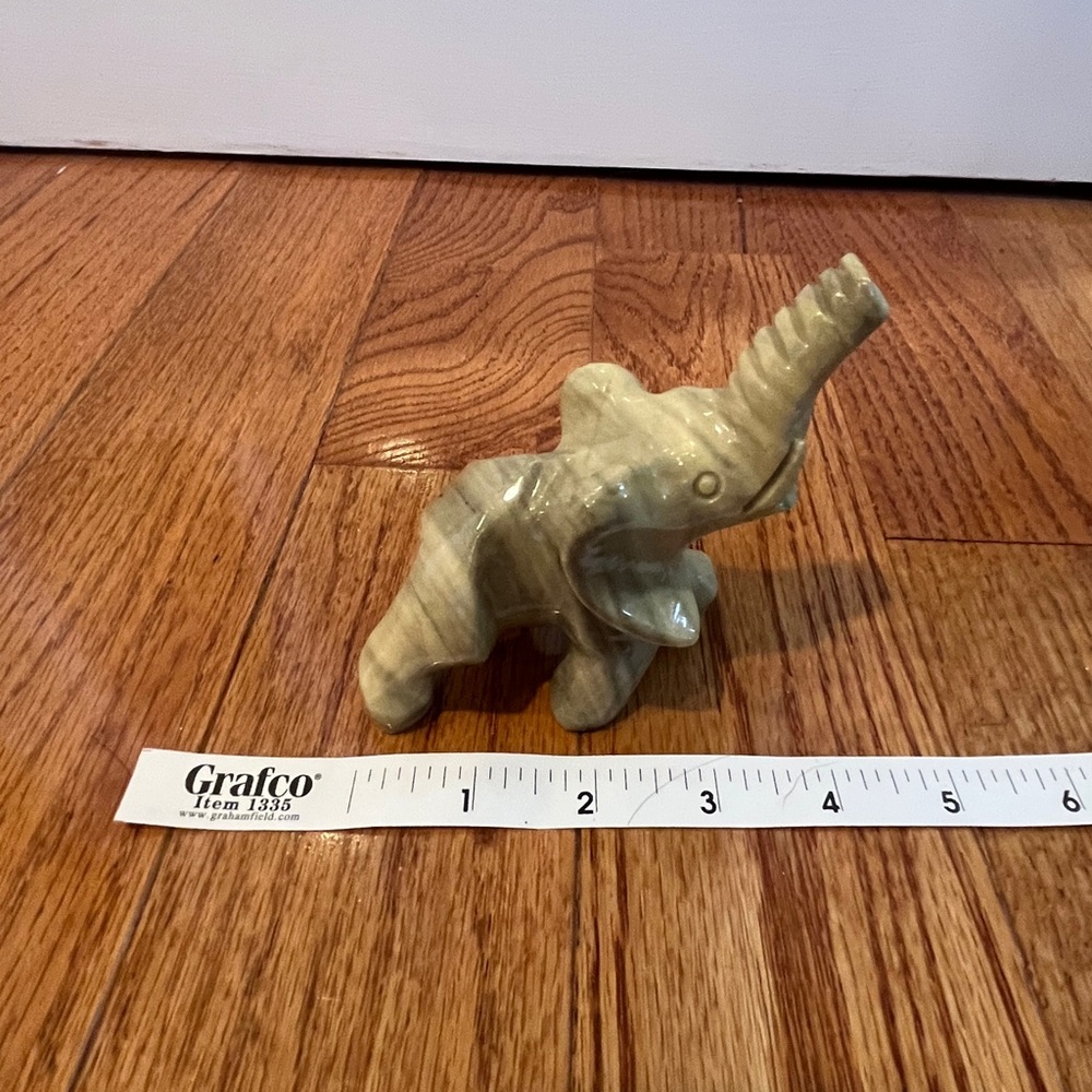 Gray Elephant Stone marble Figurine - Picture 7 of 10